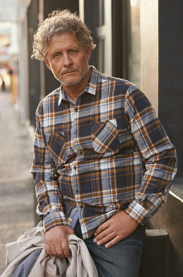 What Are the Most Sophisticated Bucket Bag Designs for Carrying Work Essentials?